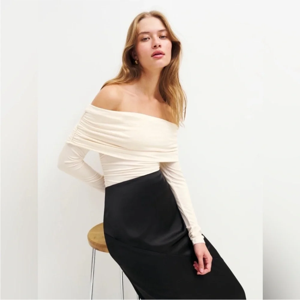 Reformation Florentina Off-Shoulder Cream Top, medium (runs small) - Picture 3 of 10